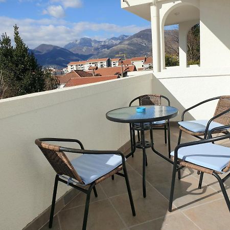 Apartments Jadran 蒂瓦特 外观 照片