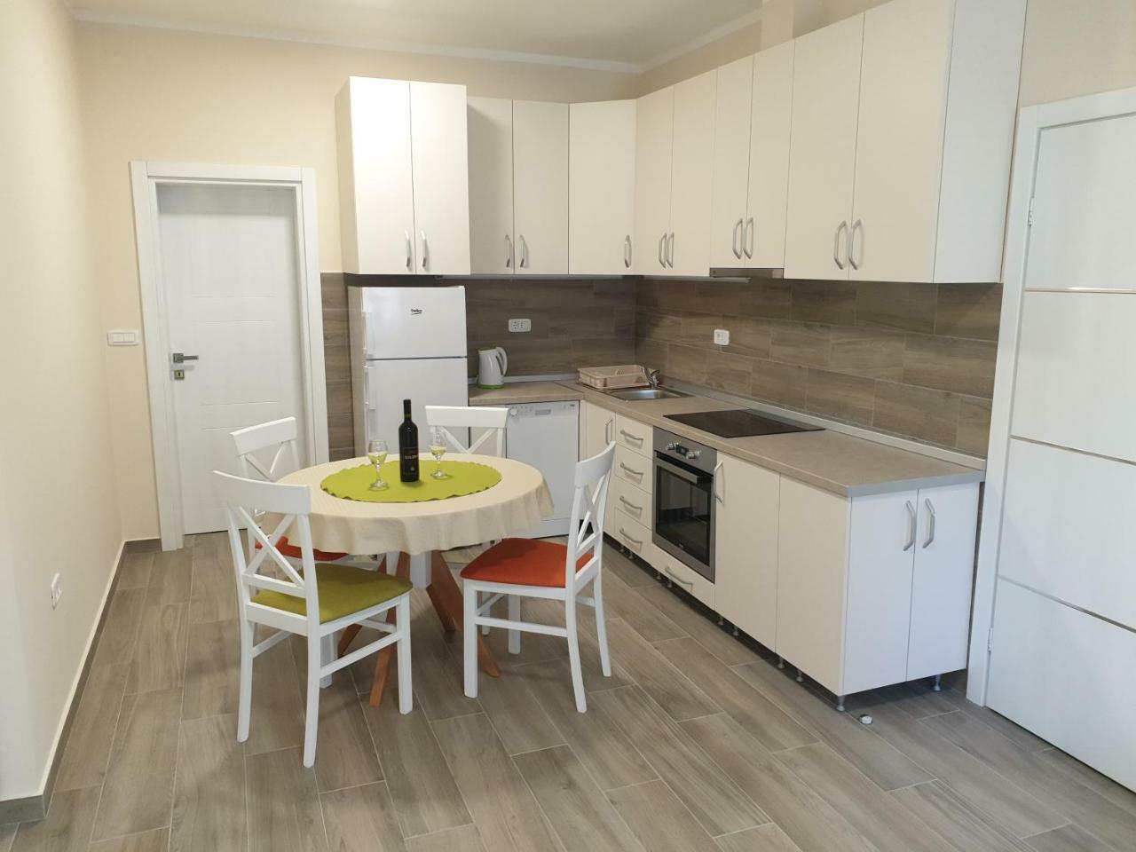 Apartments Jadran 蒂瓦特 外观 照片