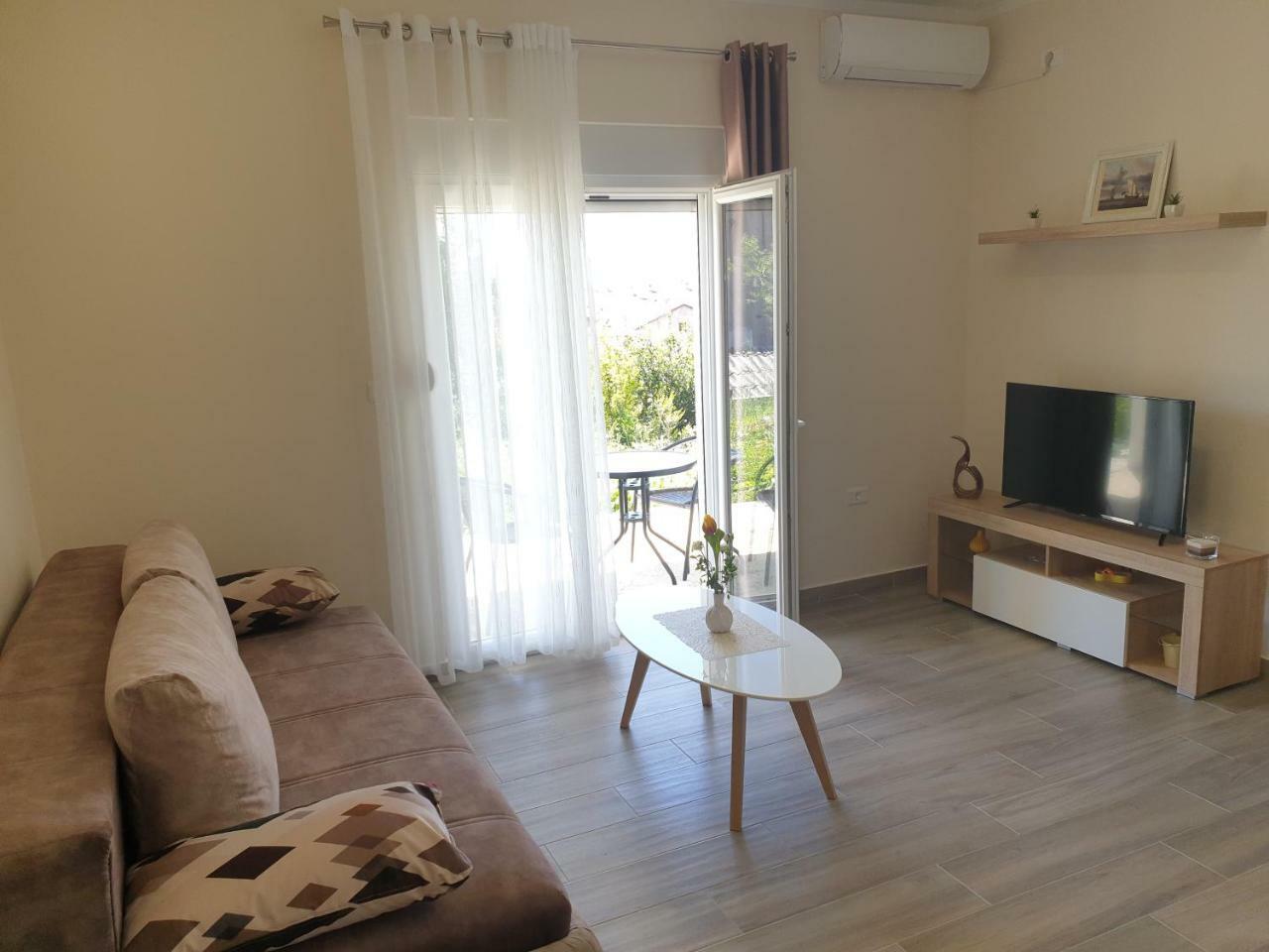 Apartments Jadran 蒂瓦特 外观 照片
