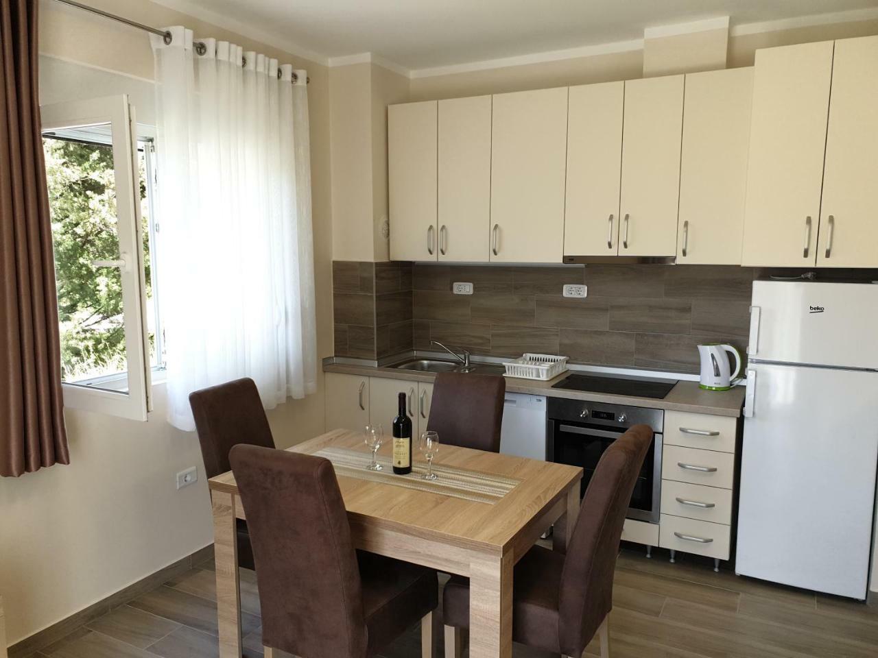 Apartments Jadran 蒂瓦特 外观 照片