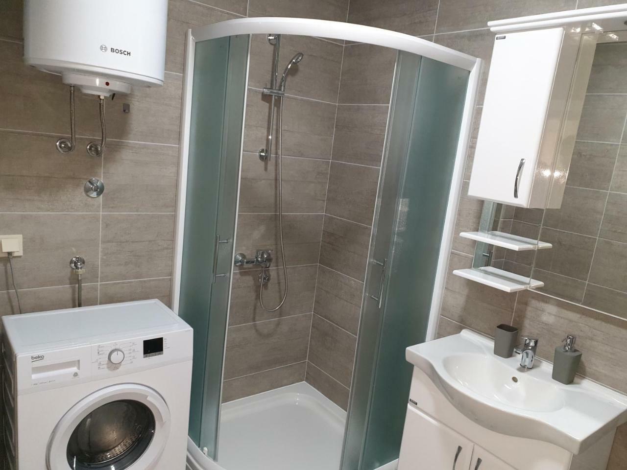 Apartments Jadran 蒂瓦特 外观 照片