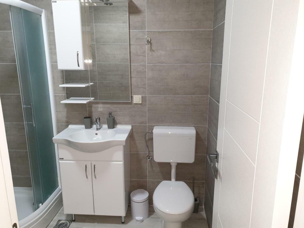 Apartments Jadran 蒂瓦特 外观 照片